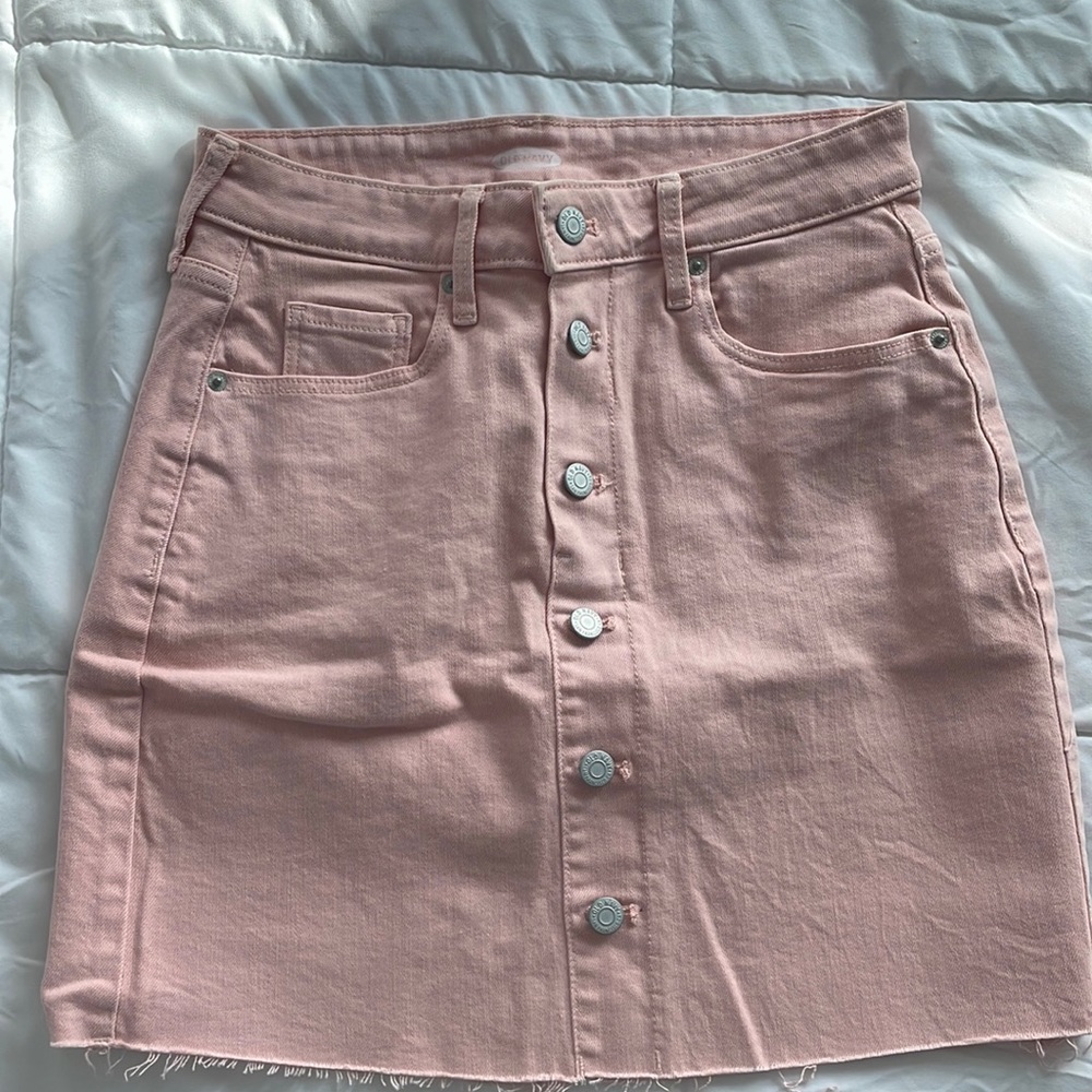 Adorable pink mini skirt